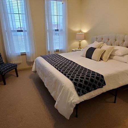 Old Fort Loft King & Queen Suites Nearest Accomodation To Marshals Museum Power Your Ev For Free! Fort Smith Exteriör bild
