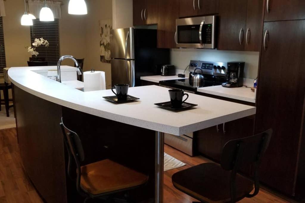 Old Fort Loft King & Queen Suites Nearest Accomodation To Marshals Museum Power Your Ev For Free! Fort Smith Exteriör bild