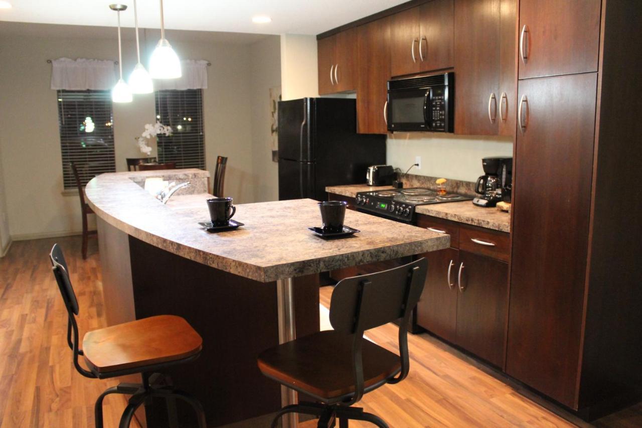 Old Fort Loft King & Queen Suites Nearest Accomodation To Marshals Museum Power Your Ev For Free! Fort Smith Exteriör bild