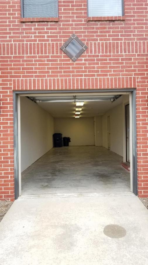 Old Fort Loft King & Queen Suites Nearest Accomodation To Marshals Museum Power Your Ev For Free! Fort Smith Exteriör bild