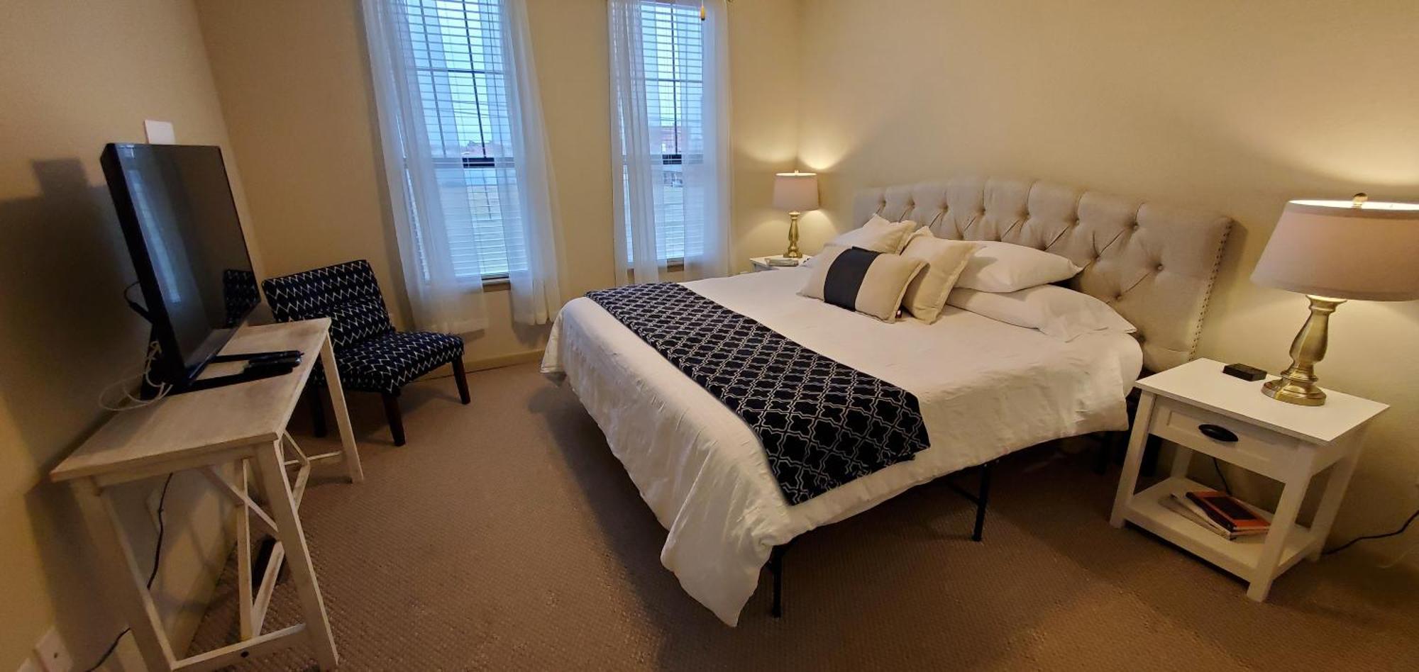 Old Fort Loft King & Queen Suites Nearest Accomodation To Marshals Museum Power Your Ev For Free! Fort Smith Exteriör bild